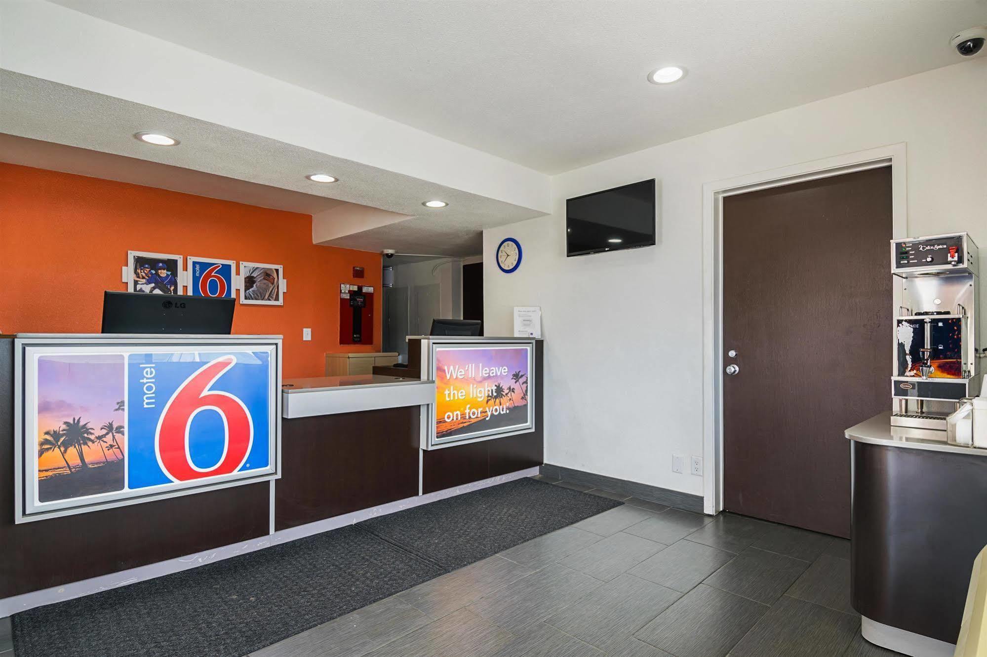 Motel 6 Lost Hills / Buttonwillow Racetrack Εξωτερικό φωτογραφία