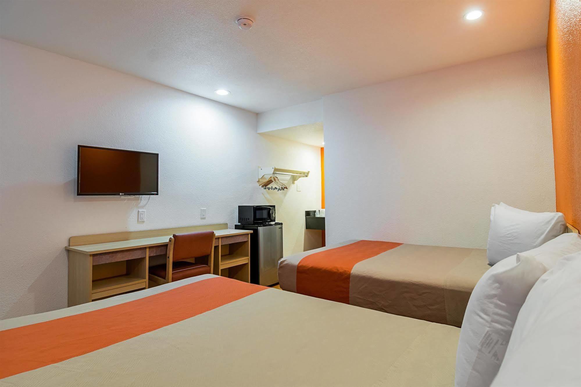 Motel 6 Lost Hills / Buttonwillow Racetrack Εξωτερικό φωτογραφία