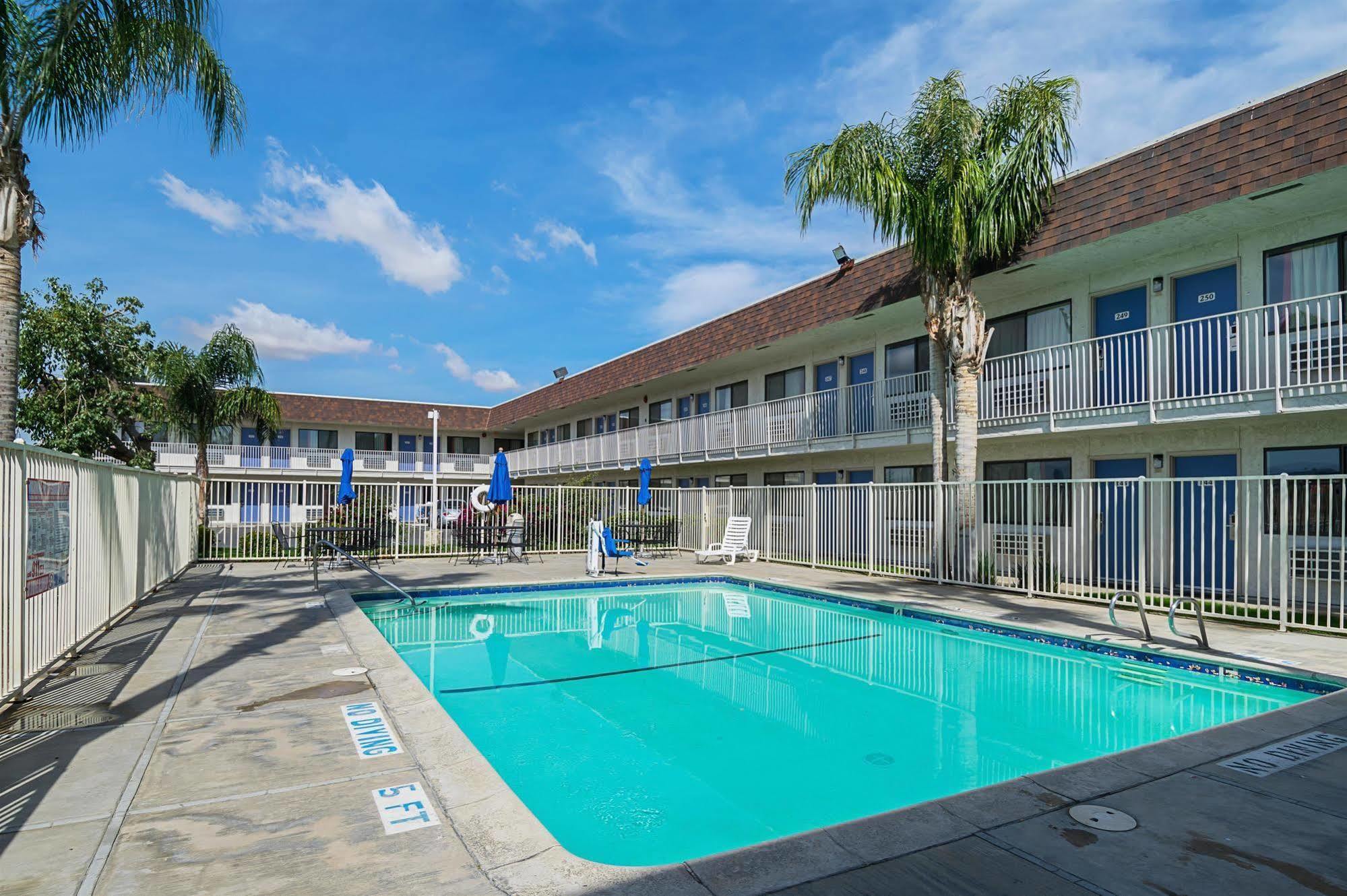 Motel 6 Lost Hills / Buttonwillow Racetrack Εξωτερικό φωτογραφία